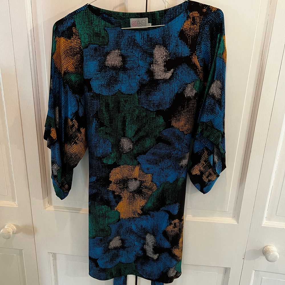 Alice & Trixie pixelated floral dress size small